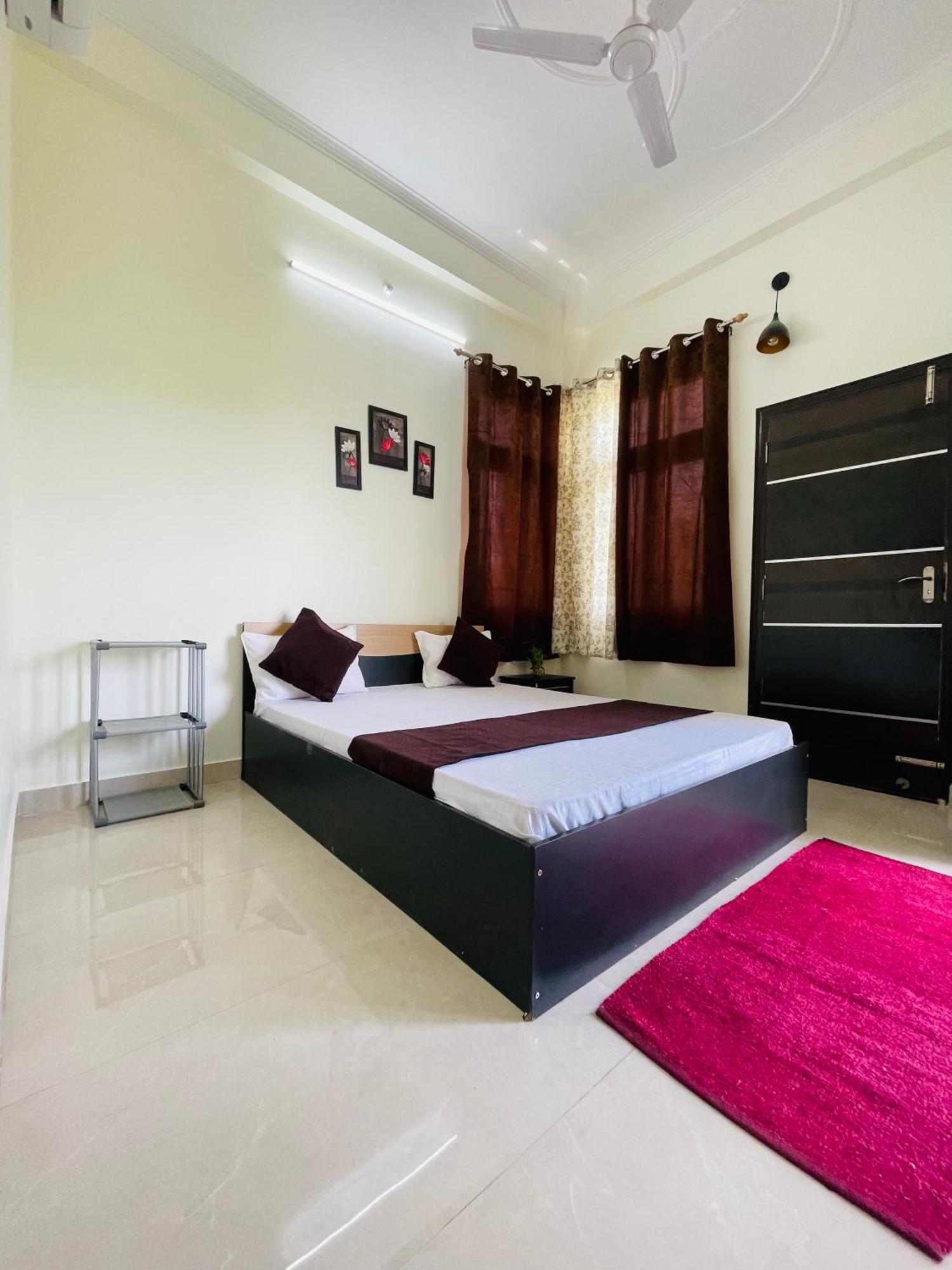 One Bhk Abode In Golf * Lucknow